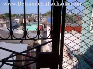 Casa int triplanta,exc cond,6/4.Marianao,114y51(g1a63) - $45,000