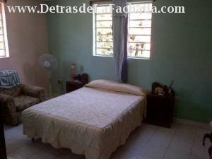 Casa int triplanta,exc cond,6/4.Marianao,114y51(g1a63) - $45,000